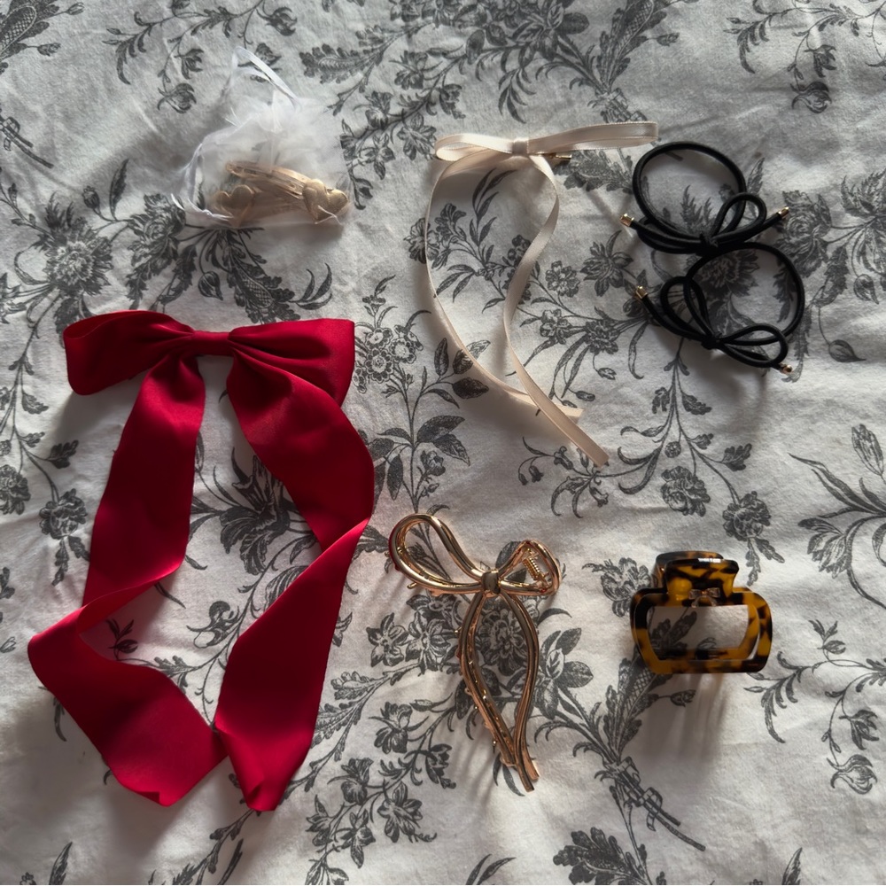 Bundle of hair accessories